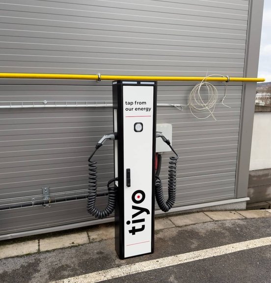 Nabíjecí stanice EWE E-Unit MAX ve společnosti Tiyo a.s.